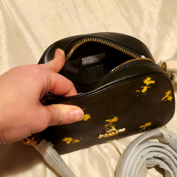 NWT Coach Coach X Peanuts Mini Serena Crossbody Woodstock Print & Card Wallet - Picture 4 of 6